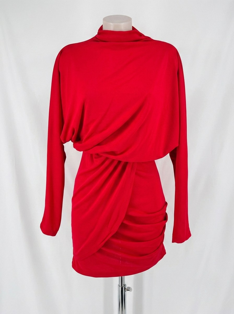 Vestido “Elegancia cruzada”