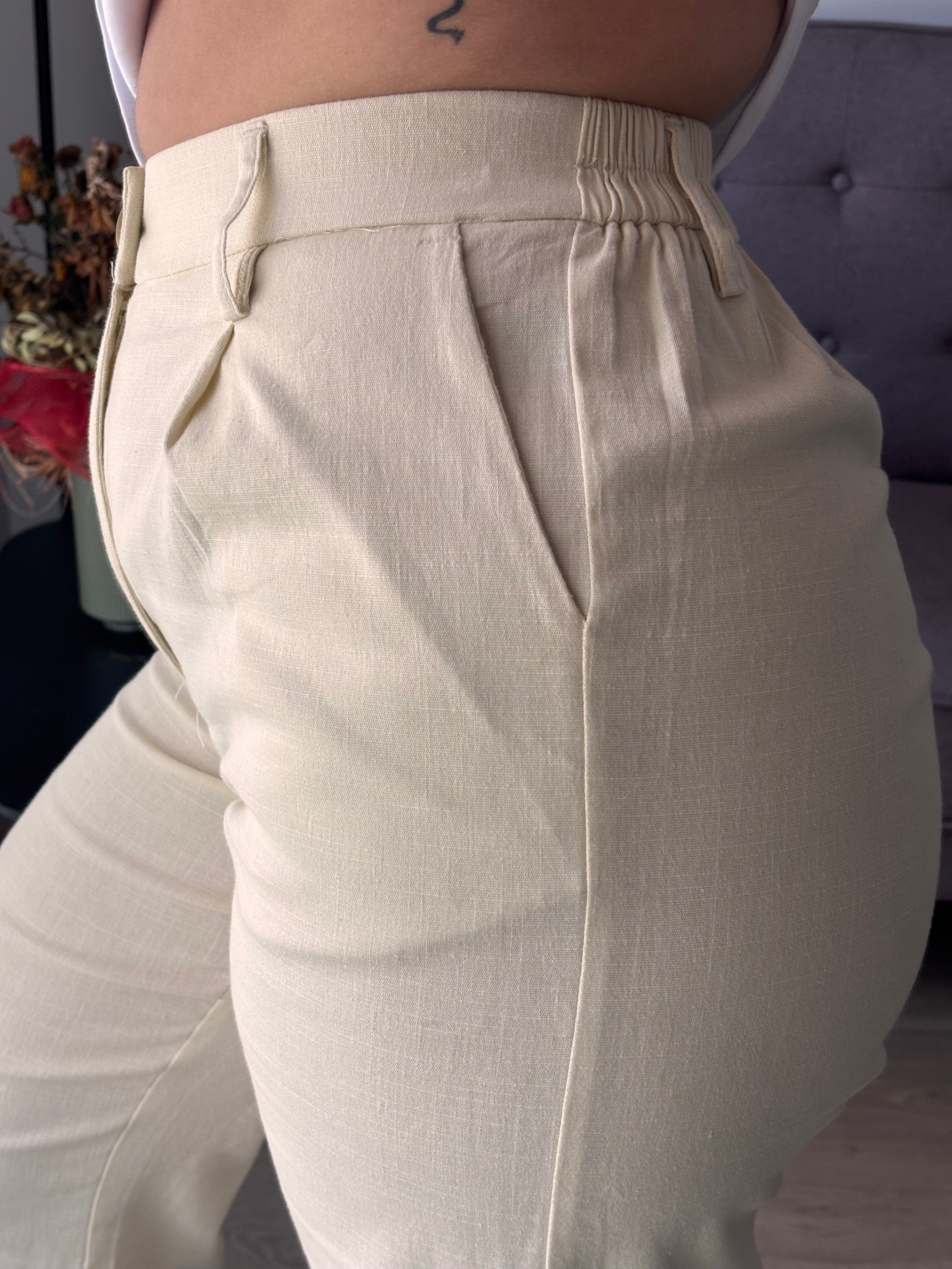 Pantalón Recto de Algodón Premium – Tono Crema