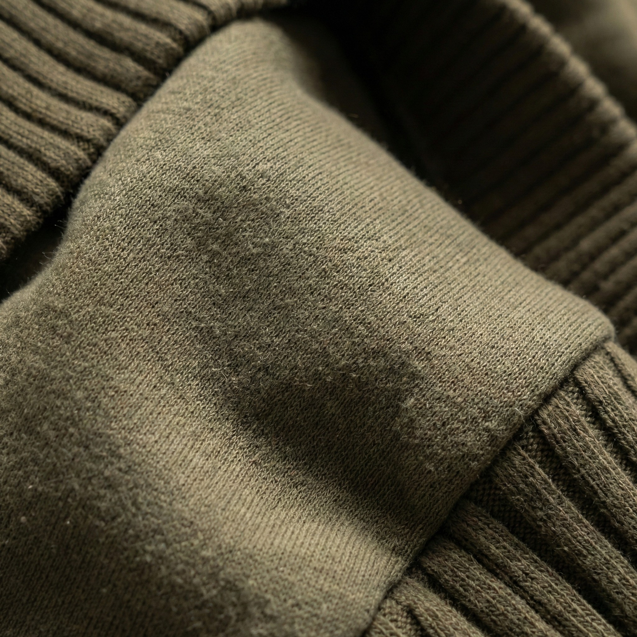 Set Kaki Essentials
